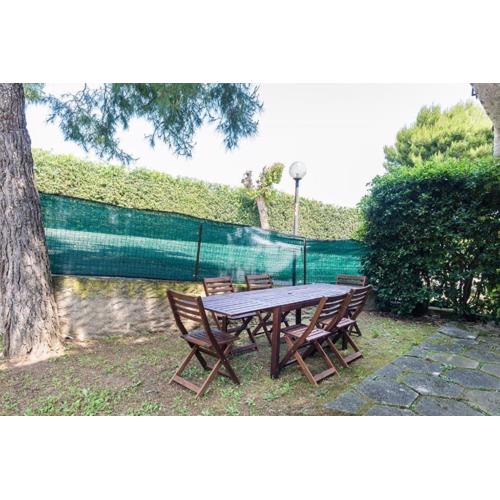 M083 - Marcelli, trilocale con giardino al Residence MareVerde