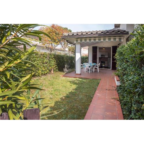 M104 - Marcelli, villetta con giardino a 100 mt dal mare