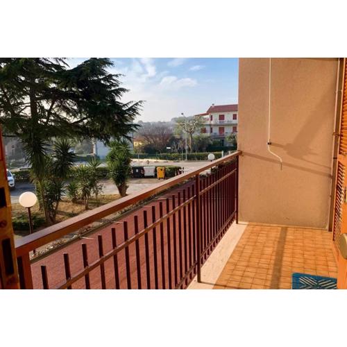 M253 - Marcelli, trilocale con terrazzo a 100mt dal mare
