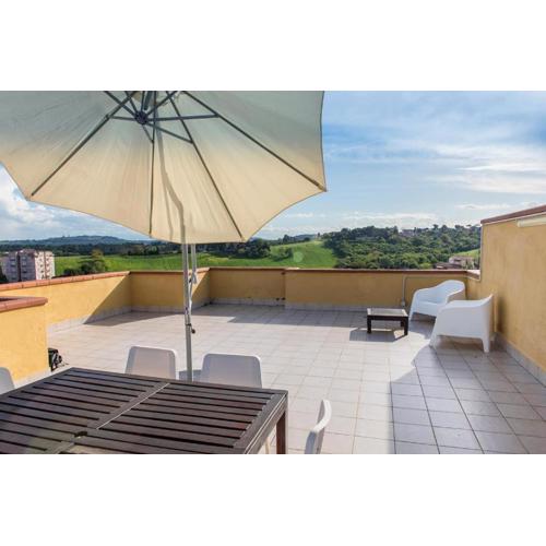 M285 - Marcelli, comodo trilocale con terrazzo