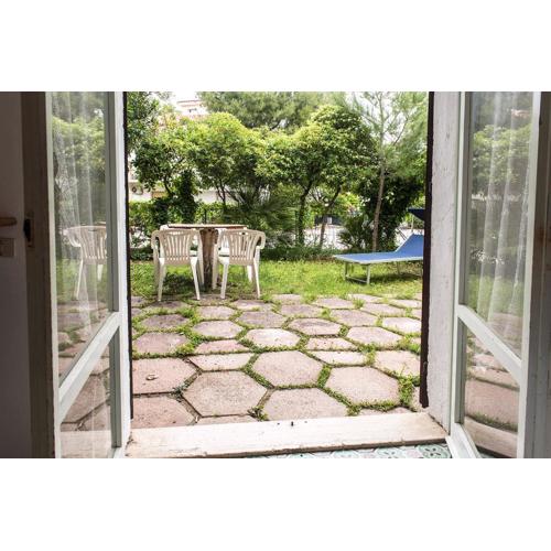 M297 - Marcelli, trilocale con giardino a 100mt dal mare