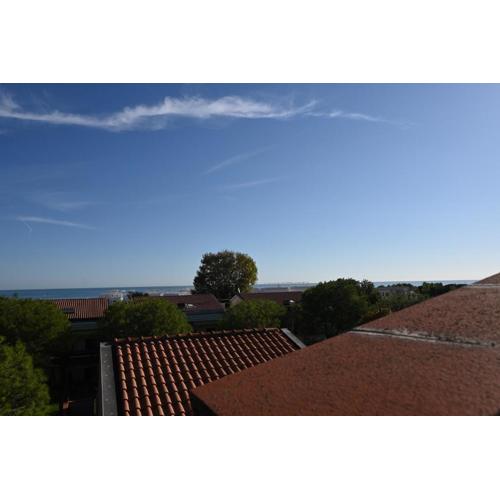 M328 - Marcelli, bilocale con vista mare