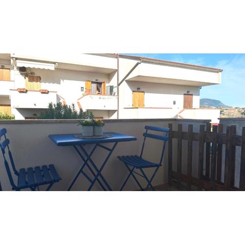 M396 - Marcelli, monolocale con terrazzino