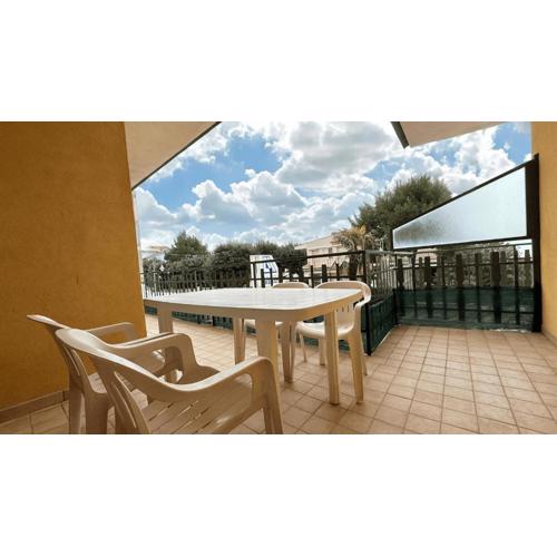 M423 - Marcelli, comodo trilocale a due passi dal mare