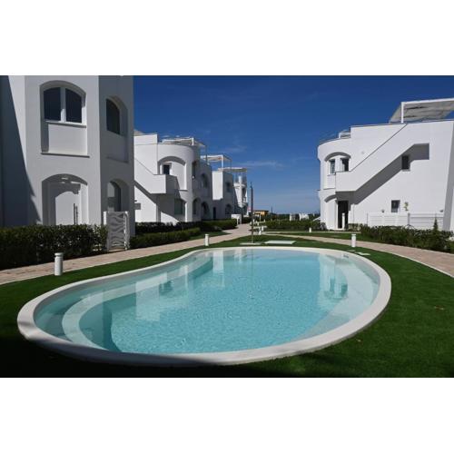 M443 - Marcelli, nuovissimo bilocale fronte mare in residence con piscina