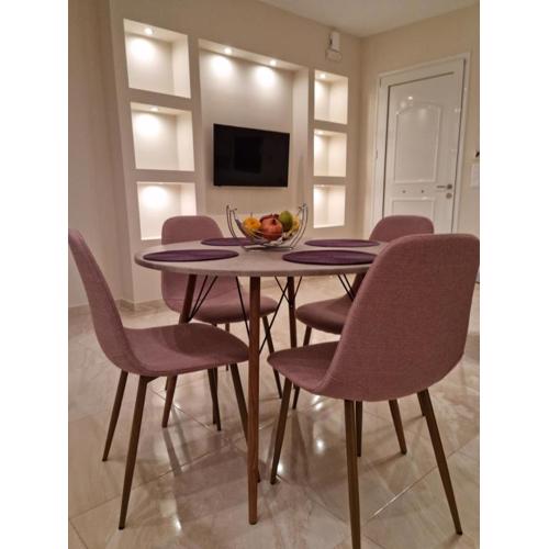 Ma Maison Rose