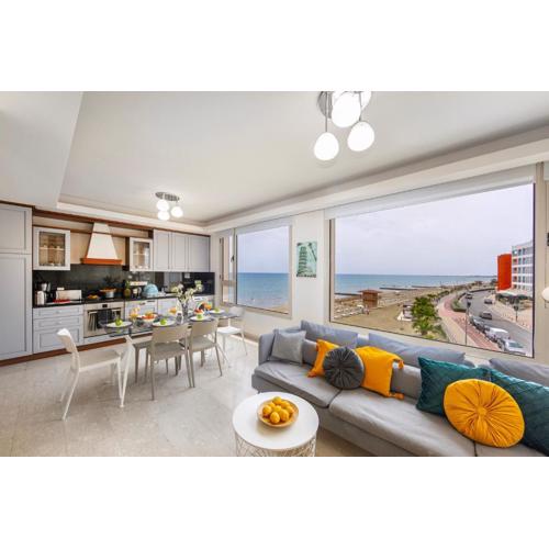 Mackenzie Beachfront Eftyhia Suite