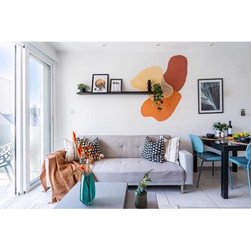 Made with love 1-BR Apt By Finikoudes Beach