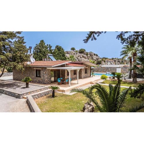 Madia Villa