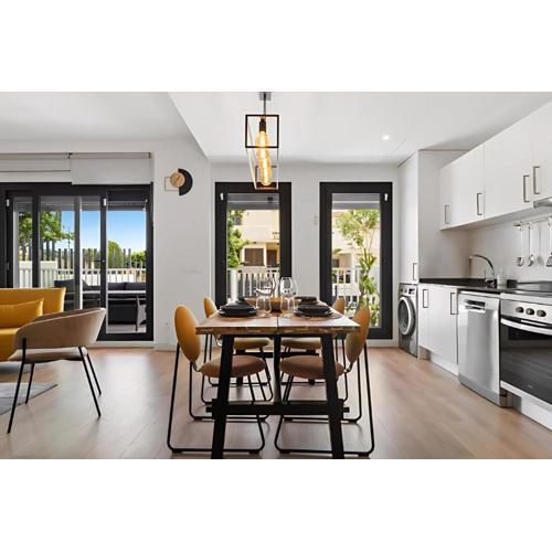 Magnificent flat with sea view and swimming pool