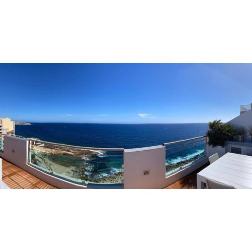 Magnificent Seafront 2-bedroom Sliema penthouse