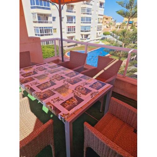 Magnifico chalet adosado en Torrevieja, Alicante.