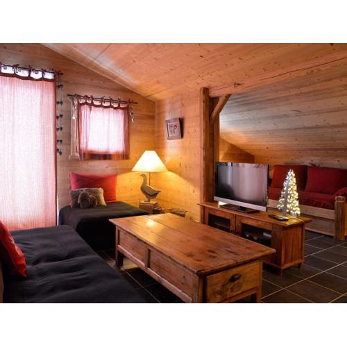 Magnifique appartement rénové avec accès direct aux pistes, 4 pièces pour 8 personnes - FR-1-181-2284