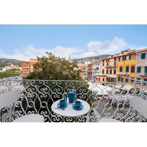Magnolia Apartment, Historic and Elegant, Seaview, 2 Aircondo BDR, 2BTH, pedestrian area, Free Garage 200 mt far!