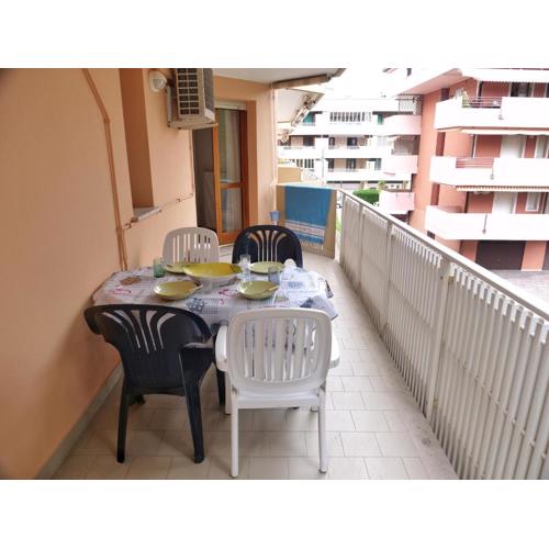 MagnoliaAlMare-beachfront with spacious terrace