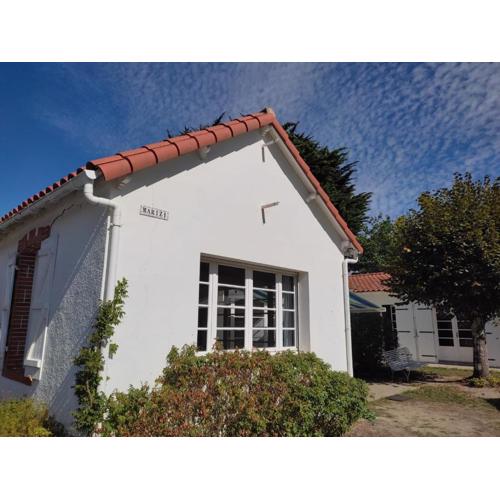 Maison Charmante Près Plage et Forêt, 5 Ch., Jardin, Parking, Quartier Calme - FR-1-652-2