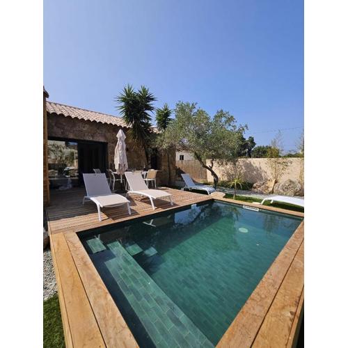 Maison Di Fiori, location neuve avec piscine