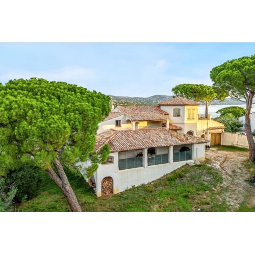 Maison élégante à Sainte-Maxime avec vue sur la mer