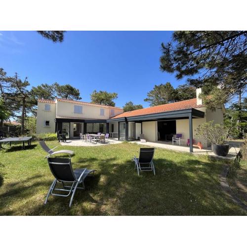 Maison Familiale à 500m des Plages, Jardin, Parking, Evadez-vous! - FR-1-324A-17