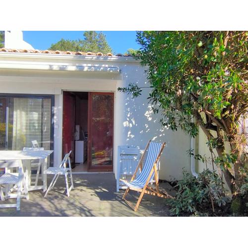 Maison familiale près de la mer avec terrasse et véranda, quartier calme à Saint Jean de Monts - FR-1-323-502