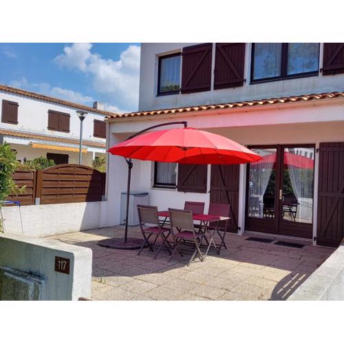 Maison rénovée 2 chambres, proche forêt, terrasse, Saint Jean de Monts - FR-1-323-244