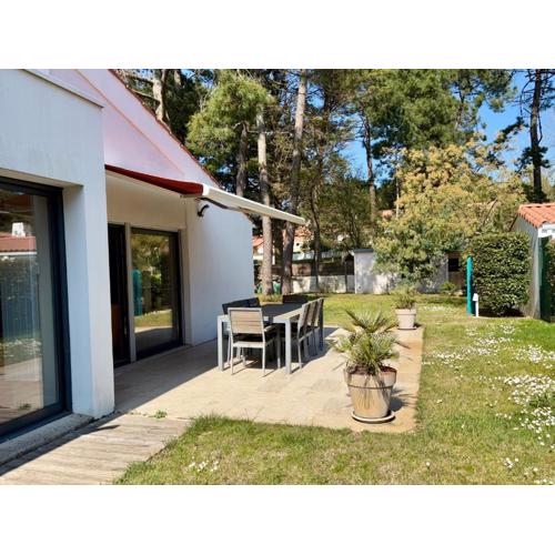Maison rénovée 8-10 pers avec jardin clos, proche plage et forêt, WiFi, stationnement inclus - FR-1-323-375