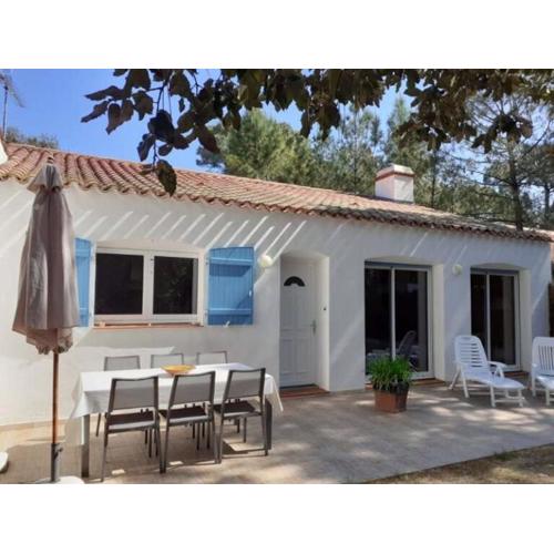 Maison spacieuse près des plages et pistes cyclables - FR-1-323-570