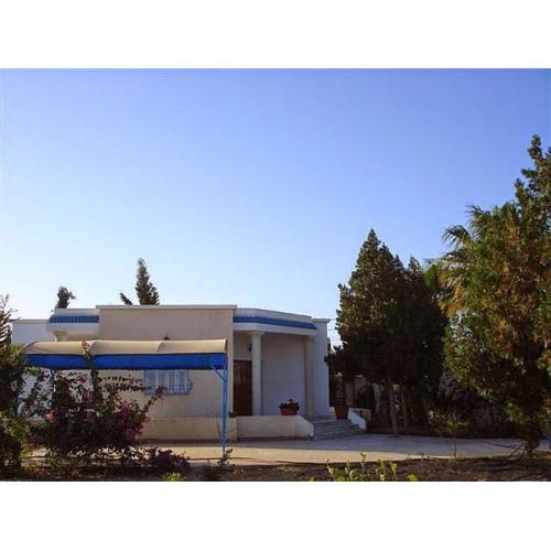 Maison Villa Sousse Chott-Meriem, jardin arboré, 400 m de la plage