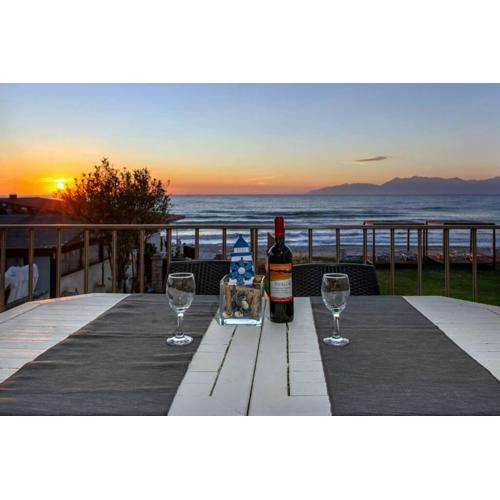 Maistro Beach House