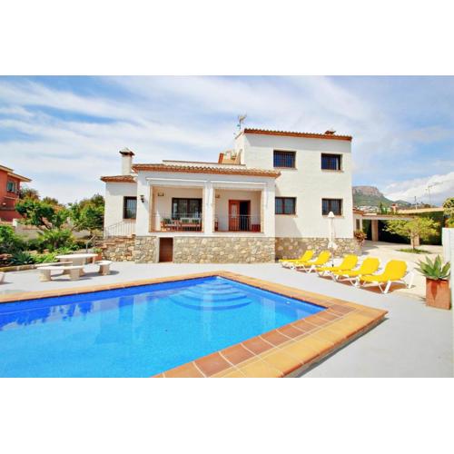Maite - spacious villa with views and private pool in Calpe