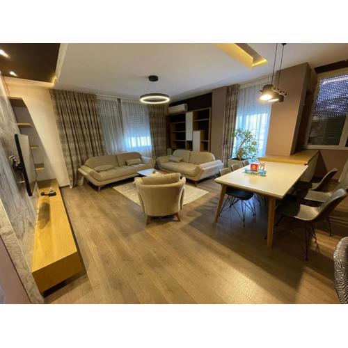 MAK Apartments
