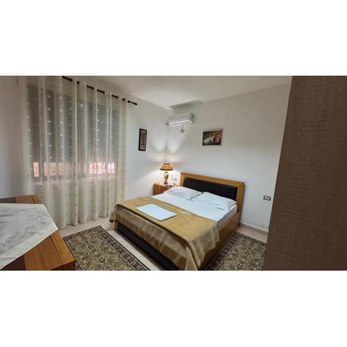 Maksi Guest House