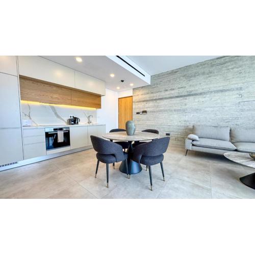 Malberry Park 202 - Modern 2 Bedroom Apartment with Pool, Gym, Jaccuzi