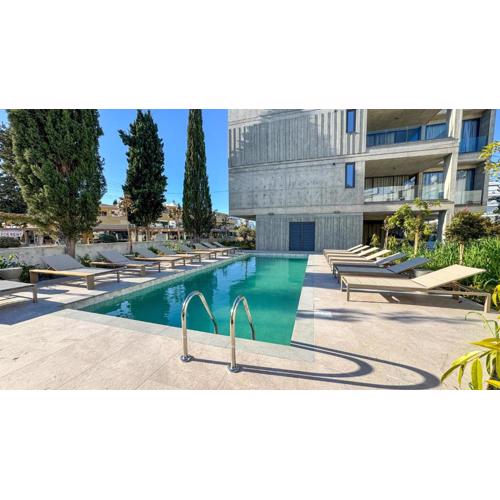 Malberry Park 203 - Modern 2 Bedroom Apartment with Pool, Gym, Jaccuzi