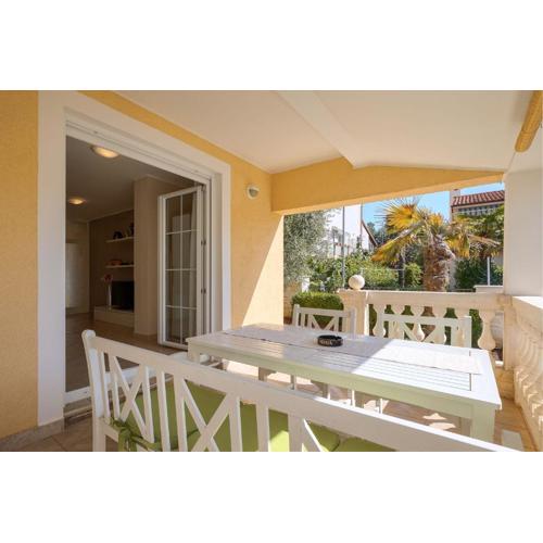Malerisches Apartment mit mediterranem Garten, Babybett, Waschmaschine, Terrasse - hundefreundlich