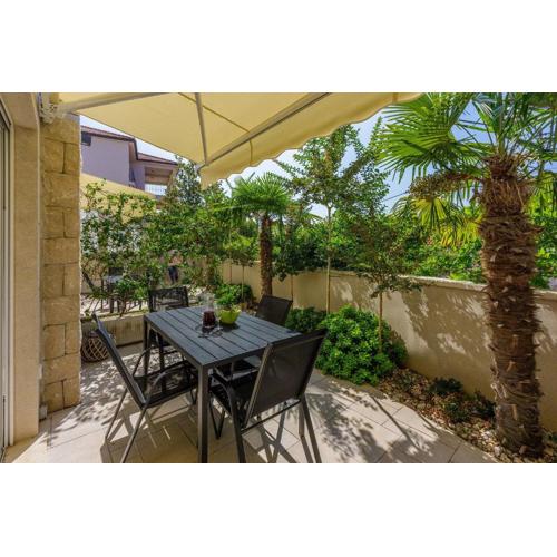 Malerisches Apartment nur 500 Meter zum Strand mit Pool, Gym, Sauna