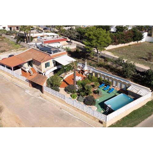 Malva House in Villa Con Piscina