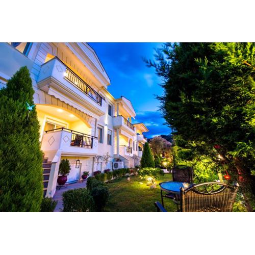 Mandani Villa Luxury Apartments