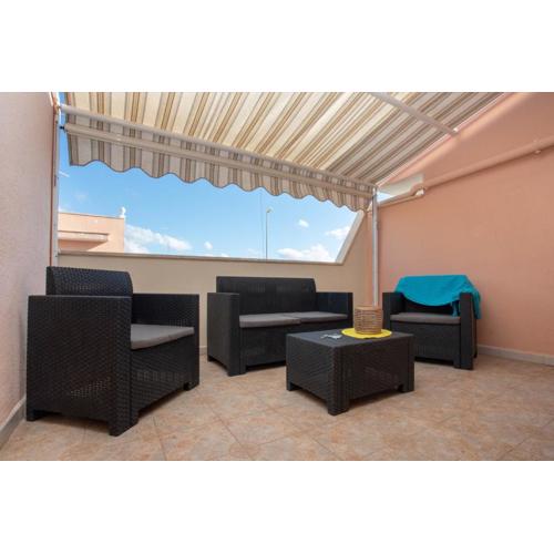 Mango Apartments