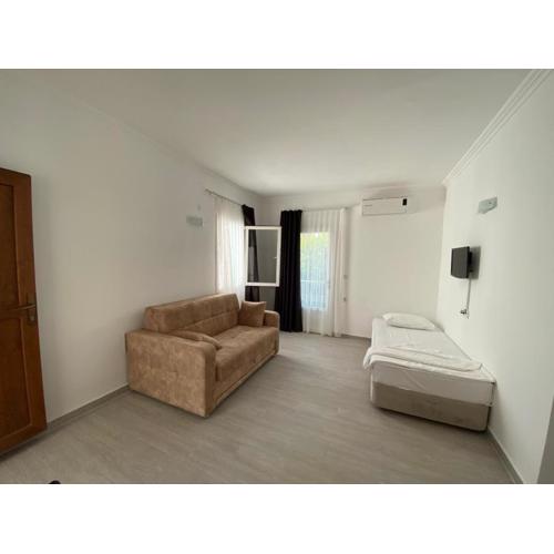 Manolya Hotel