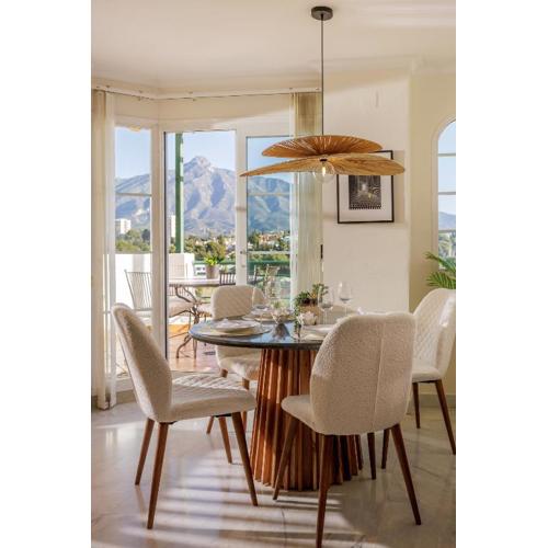 MARBELLA BANUS SUITES - Senorio de Aloha Mountain & Sea Views