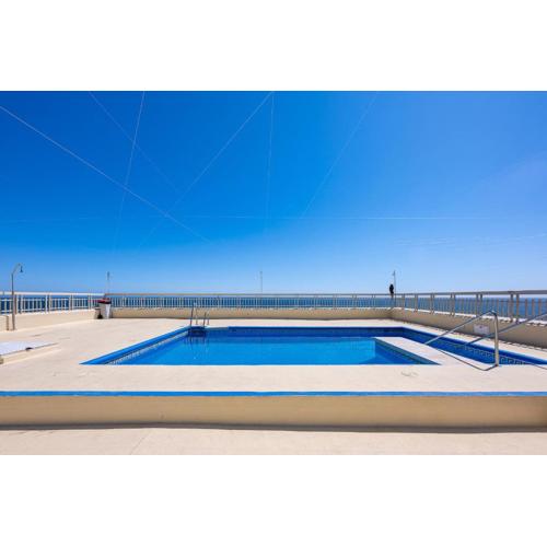 Marbella Center Bechfront 4 persons