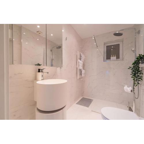 Marbella Hideaway duplex