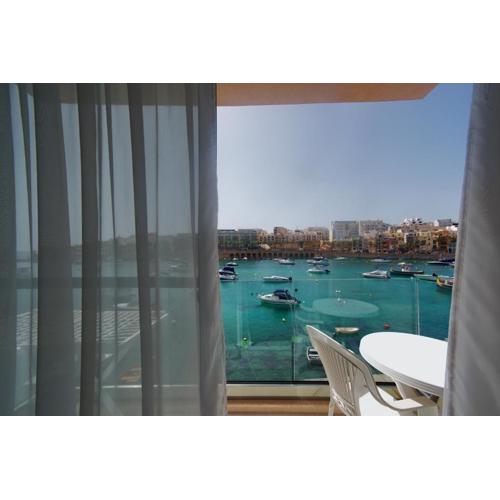 Marbella Holiday Apartments - Seafront - Wifi