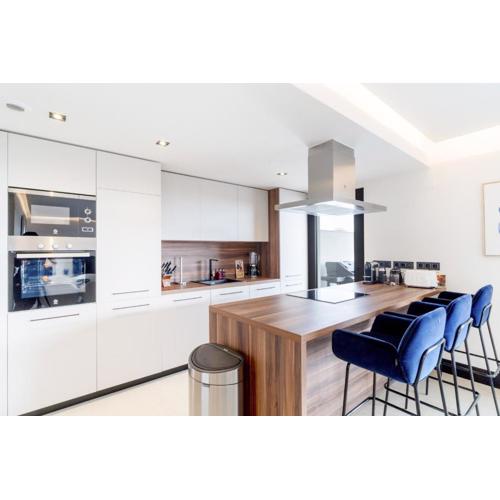 Marbella Lakes - 3 Bedroom Apartment