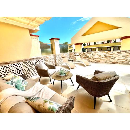 Marbella NikkiBeachFront Studio