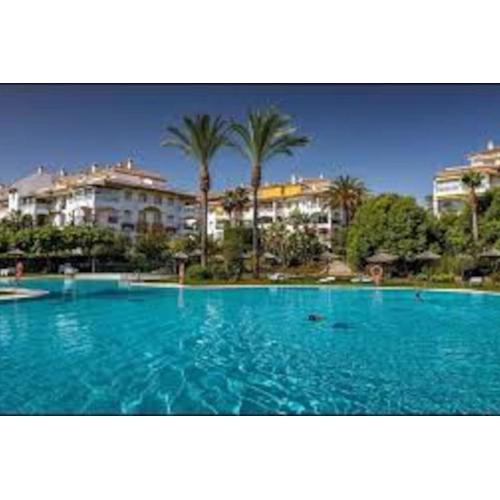 Marbella Puerto Banus Apartamento 2 rooms, 4 personas Bajo con jardin