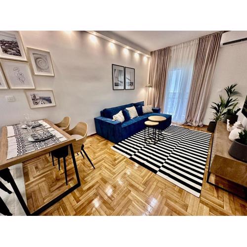 Marcus New Stylish Apt at the heart of Athens