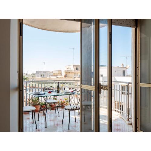 Margari Bright Apartment with Parking