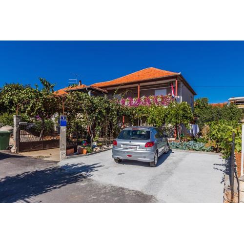 Marina 3 BDR apartment with parking